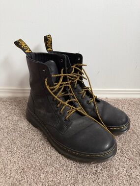 Y2K Dr Martens unisex boots US 9/10 grunge vintage styled